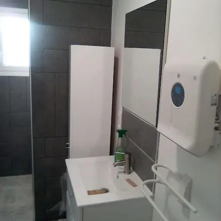 3 Neuf Proche Сasa de vacaciones