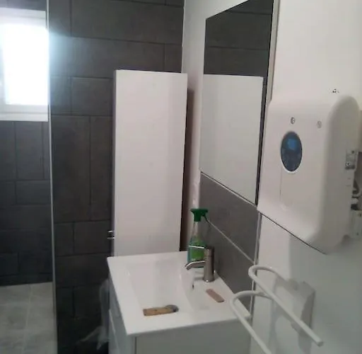 3 Neuf Proche Holiday home